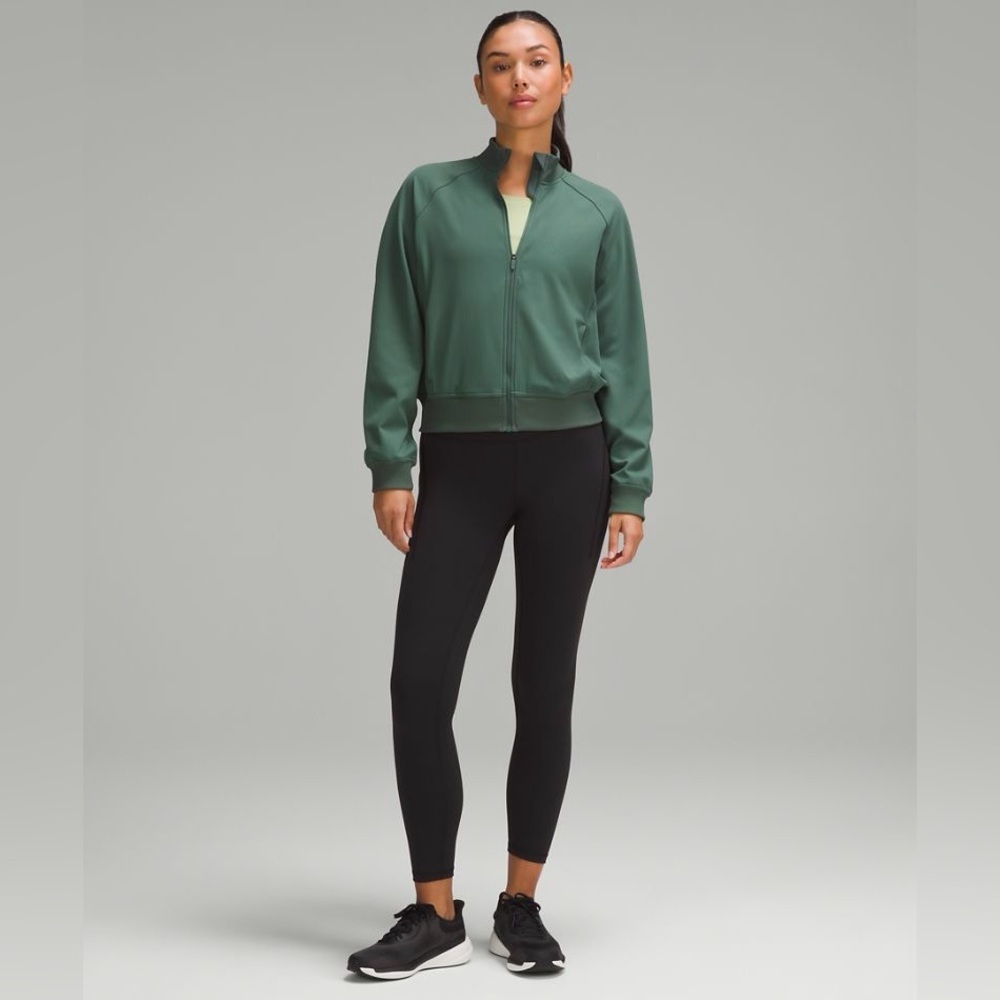 Lululemon Wunder Train Track Jacket
Twill